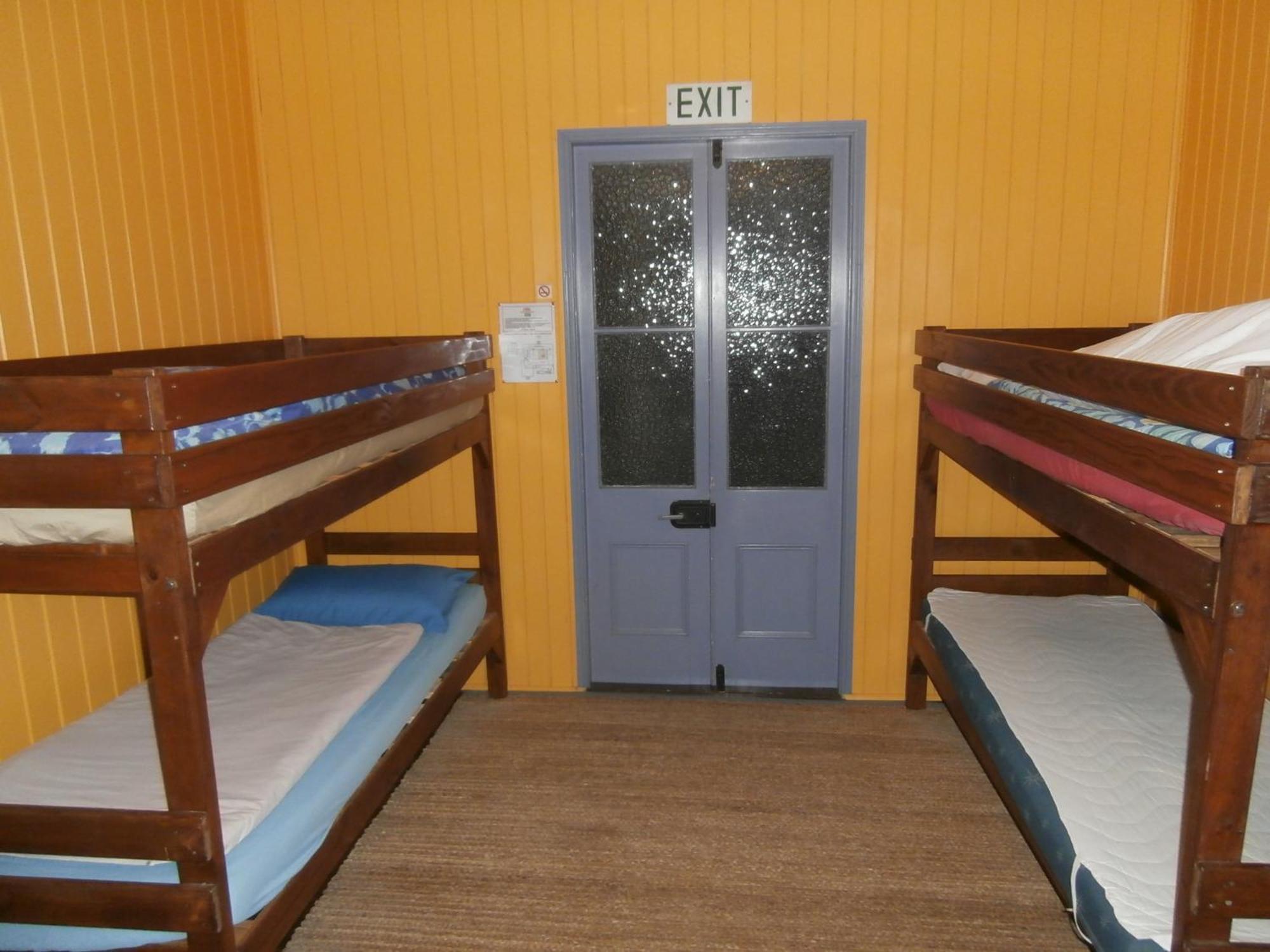 Mango Tourist Hostel خليج هيرفي الغرفة الصورة